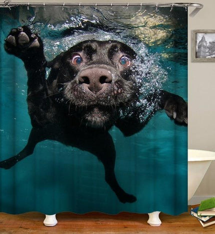 Cortina de ducha perro divertido bajo agua